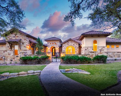 462 Clubs Dr, Boerne