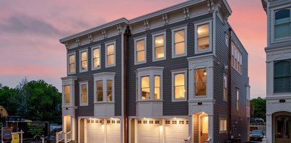 13 Village Lane, Excelsior