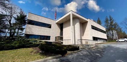 40 Morristown Rd, Bernardsville Boro