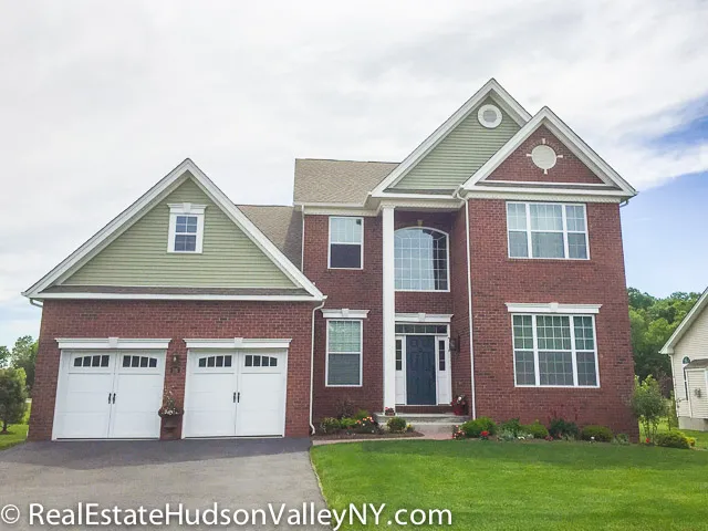 Hopewell Glen homes for sale in Hopewell Junction NY