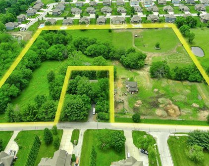 4400 Doc Henry Road, Lee's Summit