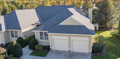 16 Pebble Beach Drive Unit #16, Bedford