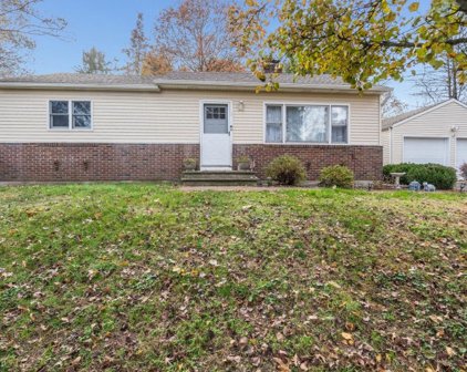 10 Forest Hill Dr, Readington Twp.