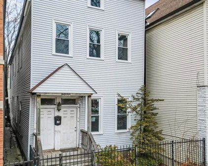 2102 W Roscoe Street, Chicago