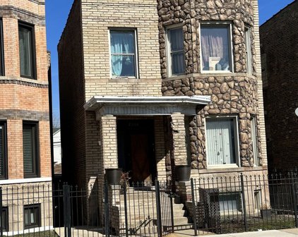 2902 W Diversey Avenue, Chicago