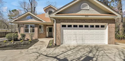 2127 Country Club Drive, Hampstead