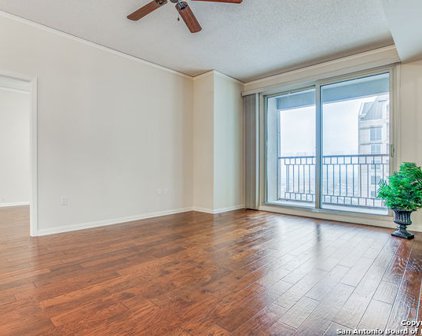 1 Towers Park Ln Unit 2014, San Antonio