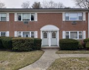 69 Manchester Ct, Wayne Twp. image