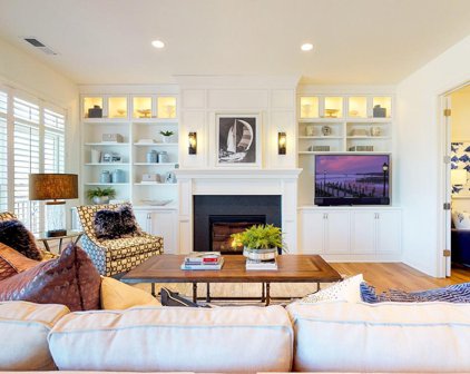 935 Lake Street E Unit #309, Wayzata