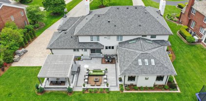 124 Saint Francis Circle, Oak Brook