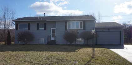 82 Patrician N Drive, Henrietta