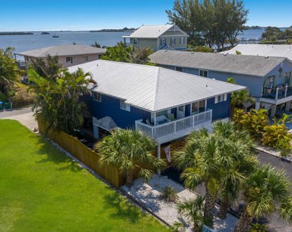 2515 Avenue B Unit A&B, Bradenton Beach