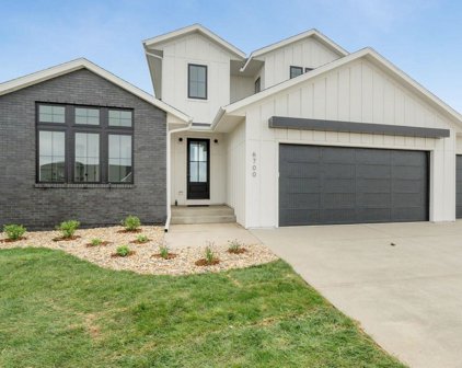 6700 E Roddel Cir, Sioux Falls