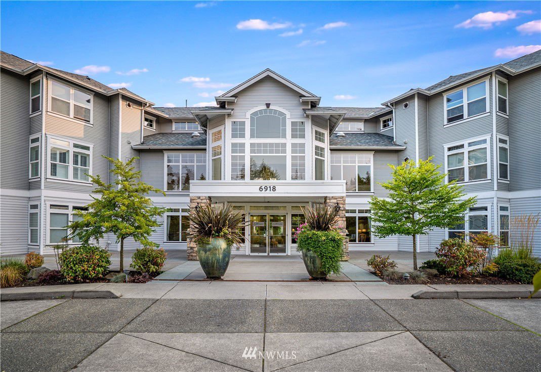Lynnwood Real Estate Homes for Sale 6918 208th Street SW Unit 304