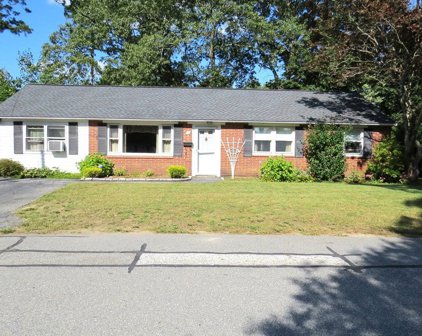 13 Seven Oaks Road, Billerica