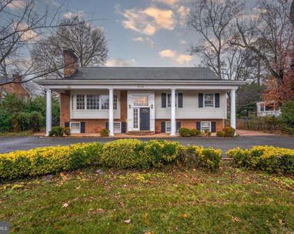 6304 Fort Hunt Rd, Alexandria