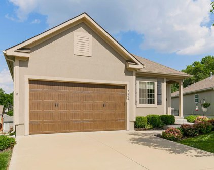 2208 NW Eclipse Court, Blue Springs