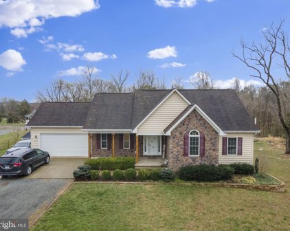 5650 Creekside Xing, Warrenton