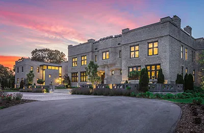 oconomowoc lake luxury home