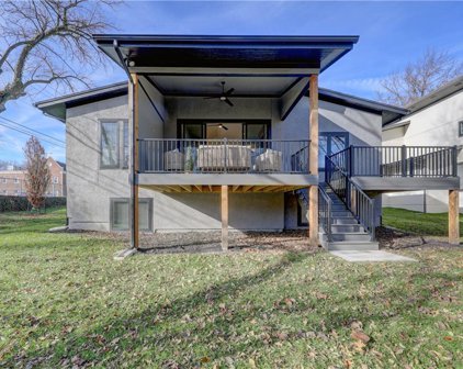 7433 Ash Street, Prairie Village