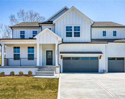 9063 Driftwood Street, Lenexa