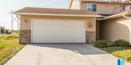 1903 S Sertoma Ave, Sioux Falls