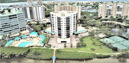 4183 Bay Beach  Lane Unit 323, Fort Myers Beach