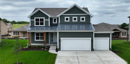 3204 SW Arbortree Drive, Lee's Summit