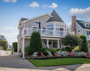 56 E 18th Street, Avalon image