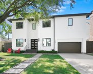 114 Bellaire Court, Bellaire image