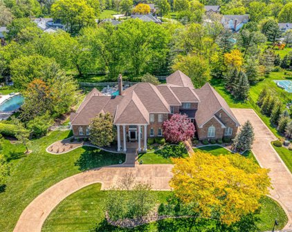 1138 Highland Pointe  Drive, Town and Country