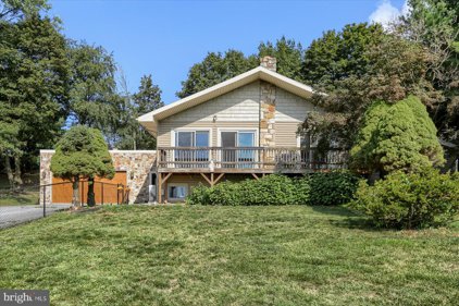 27 Villa Ln, Palmyra