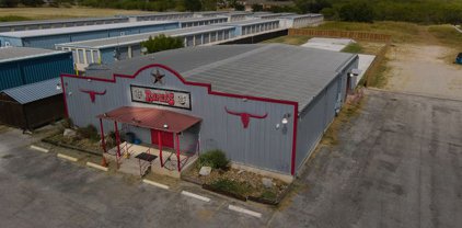 528 10th St, Floresville