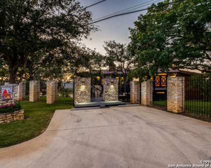 9835 Tower View, Helotes