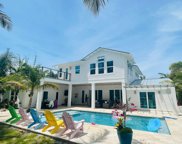 8 Country Club Circle, Tequesta image