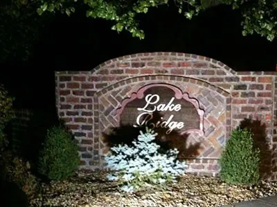 lake ridge sign