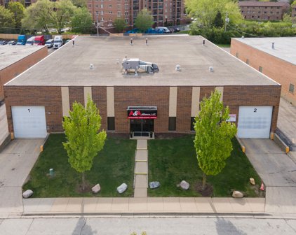 580 Bonnie Lane, Elk Grove Village