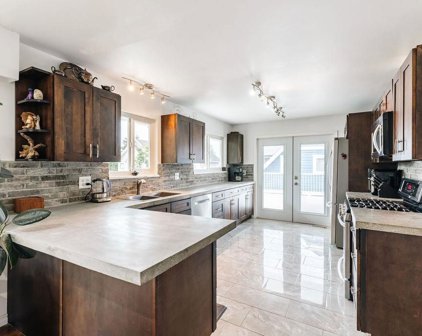 18105 59a Avenue, Surrey