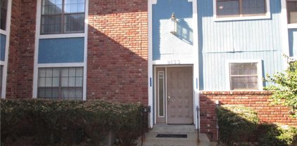 8133 Holmes Road Unit #203, Kansas City