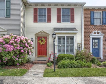 606 Park Ridge Dr, Mechanicsburg
