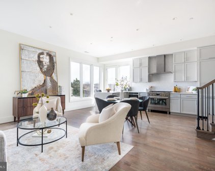 270 15th St Se Unit #402, Washington