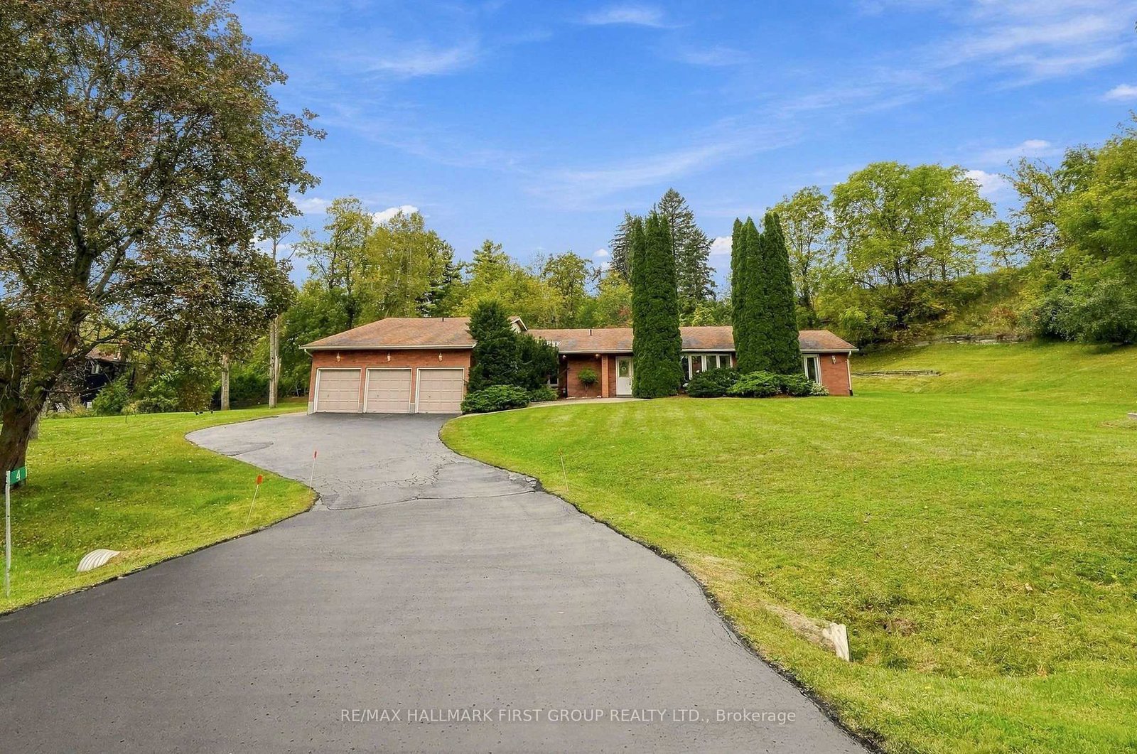 4 Mcnamara Court, Ajax, L1T 4W6