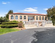 18 Royal Vale Drive, Oak Brook image