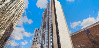 525 W Hawthorne Place Unit #1405, Chicago