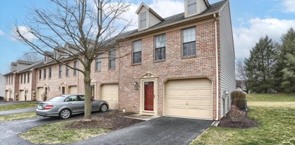 192 Crown Pointe   Drive Unit #R192, York