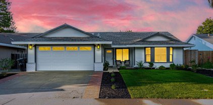 1027 Old Mill Circle, Roseville