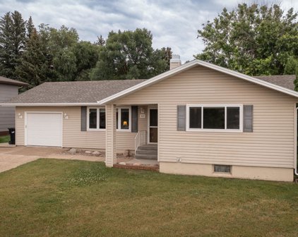 917 Constitution Drive, Bismarck