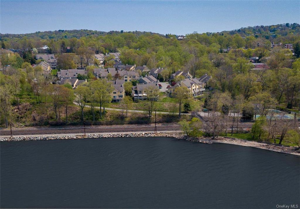 83 Landing Drive, Dobbs Ferry, 10522