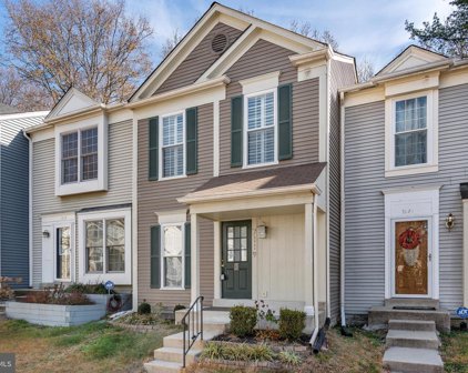 7119 Tolliver St, Alexandria
