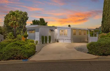 22780 Skylink Dr - Canyon Lake Home for Sale